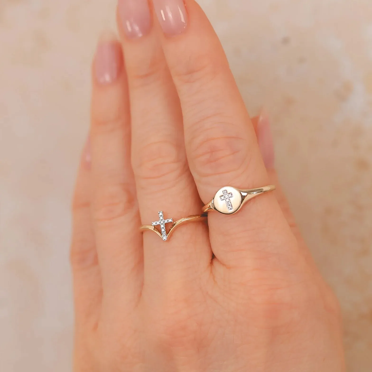 0.02ctw Diamond Cross Signet Ring