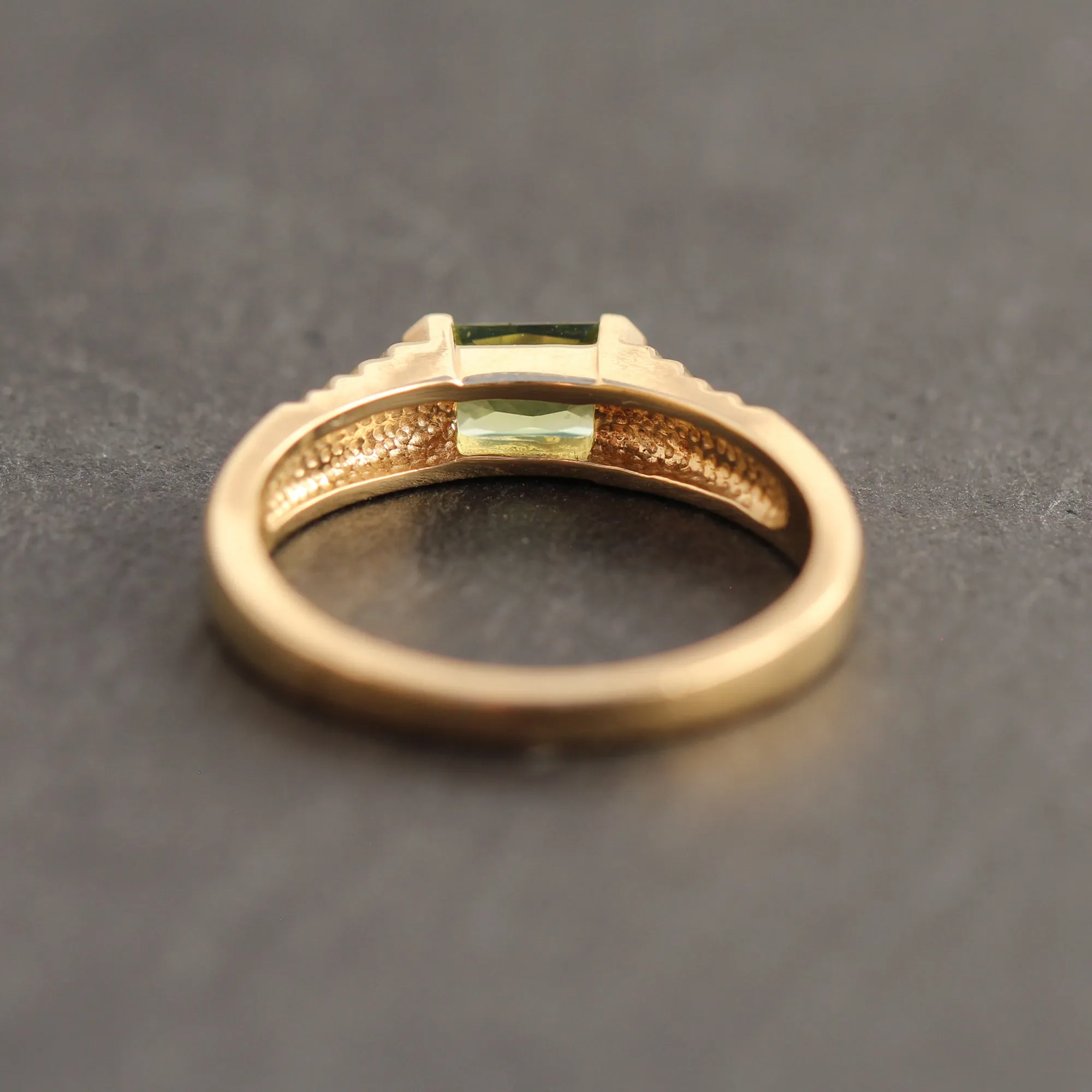 14k Gold   Peridot Step Signet Ring