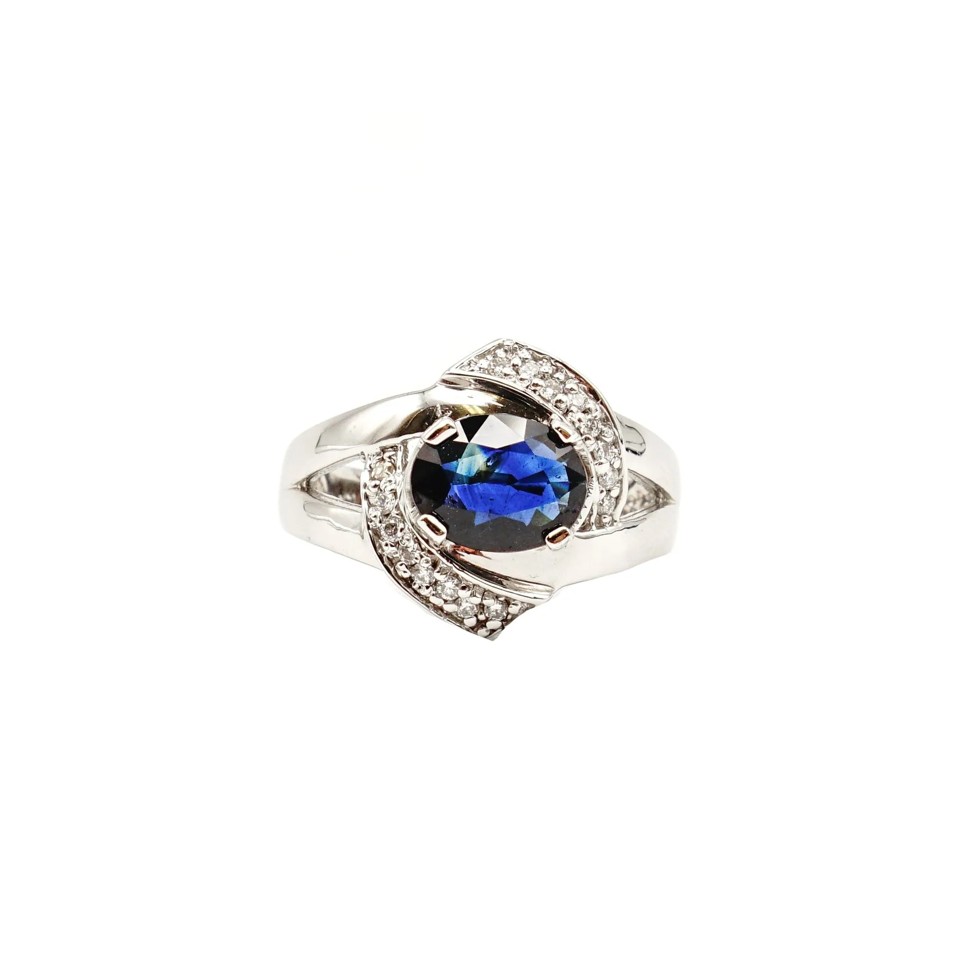 14k White Gold Sapphire & Diamonds split shank Ring