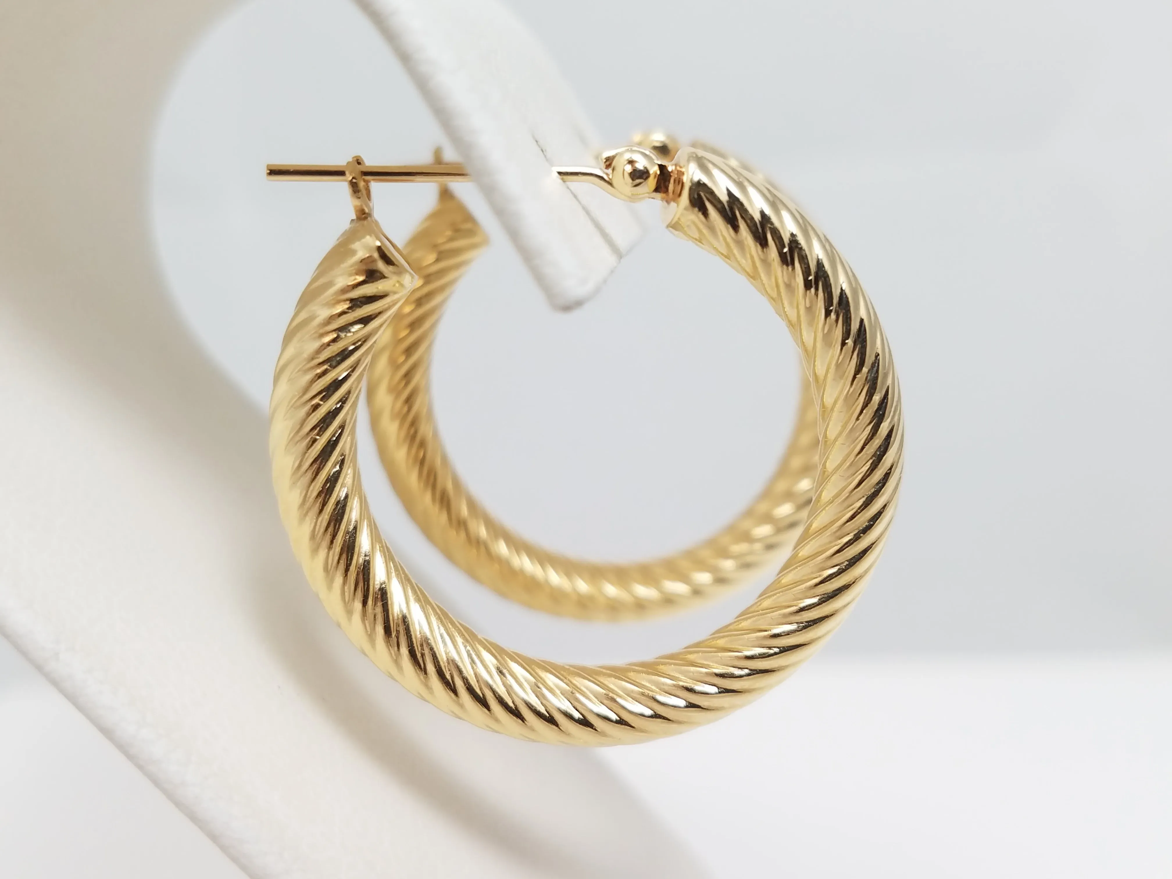 14k Yellow Gold Hollow Spiral Hoop Earrings