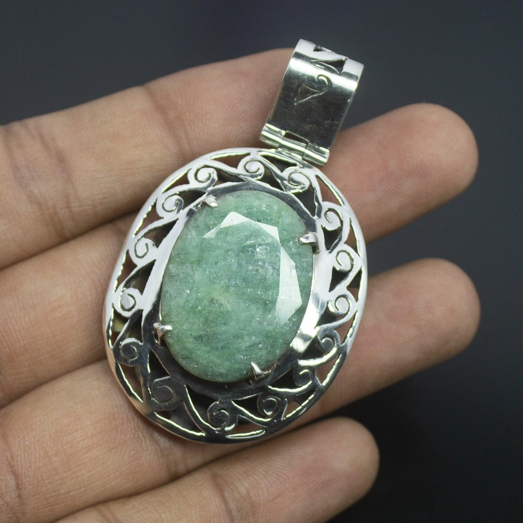 16g, Totally Handmade Natural Emerald Oval Shape 925 Sterling Silver Pendant