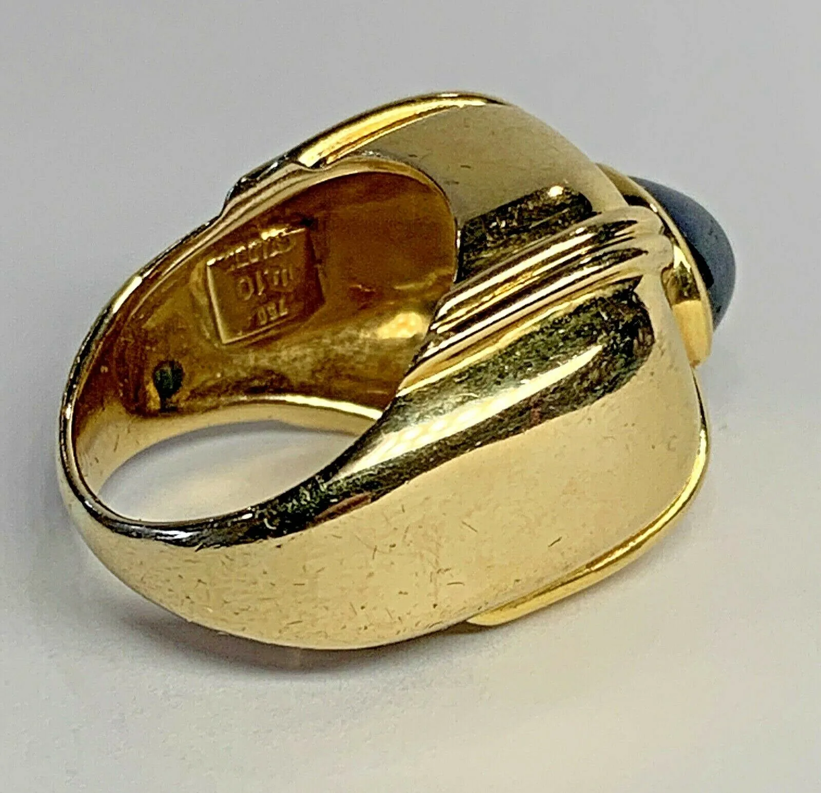 18k 750 Gold Blue Sapphire Cabochon Cocktail Ring - Solid 13.7 Grams - Size 5