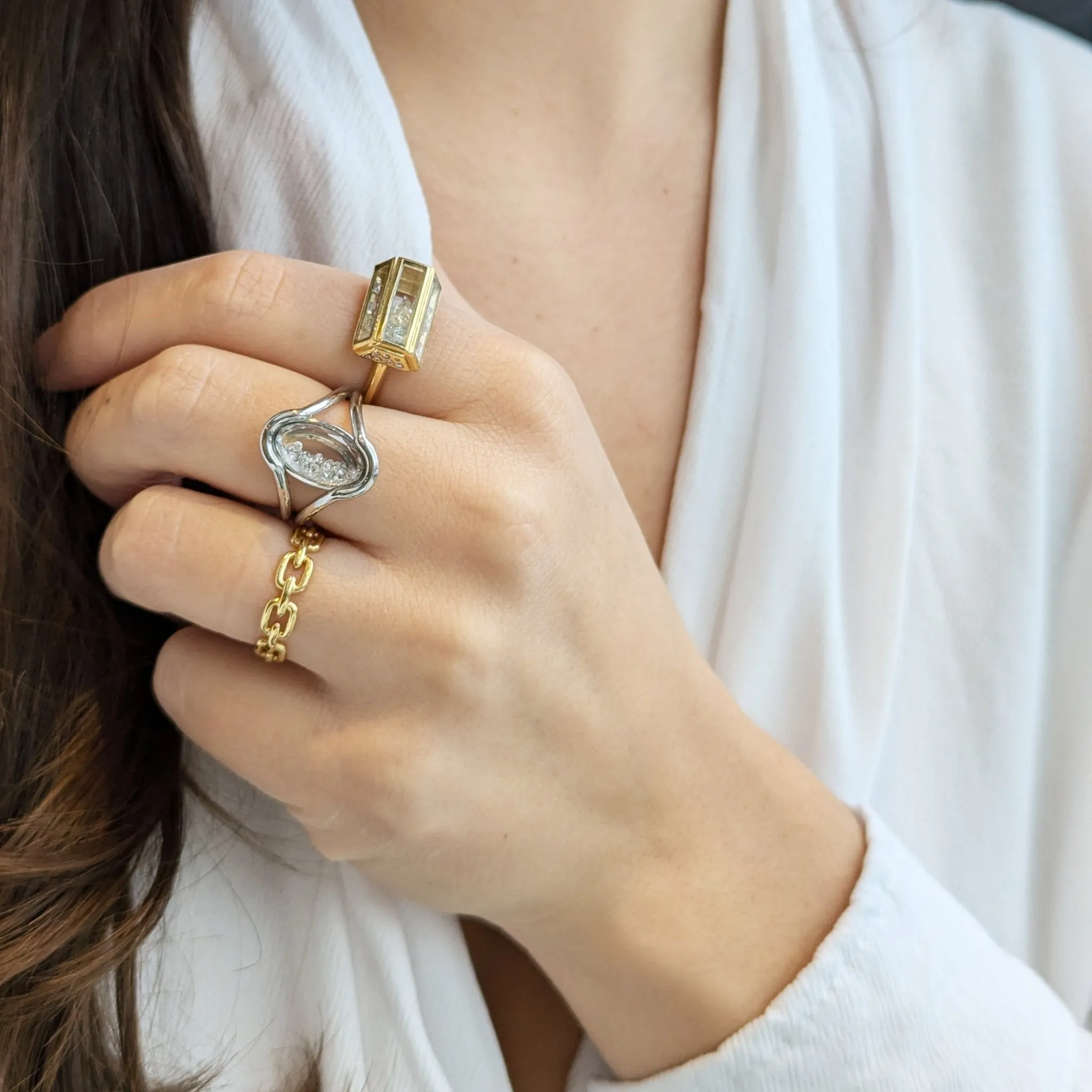 18K Gold "Bau" Pave "Shake" Diamond Ring