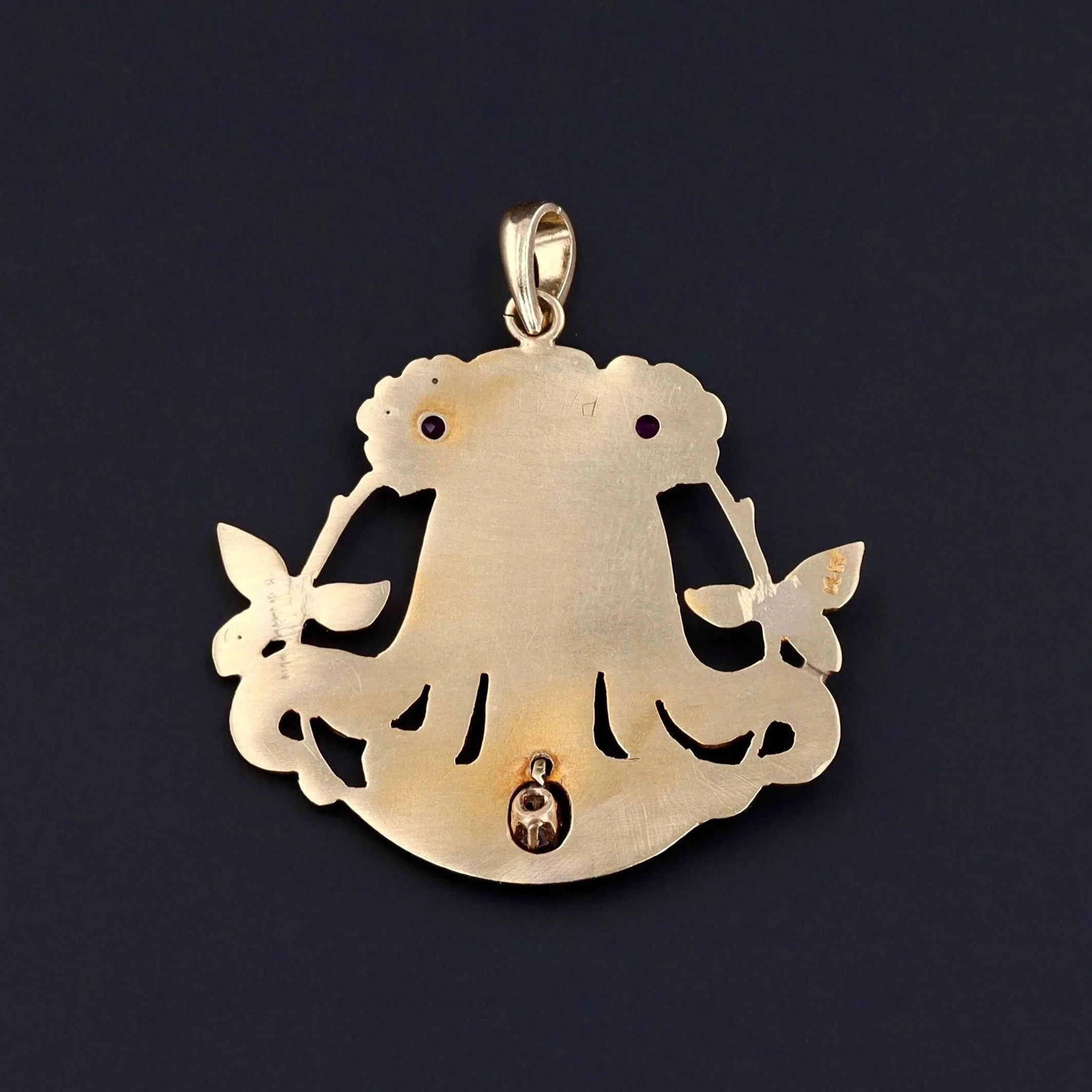 Art Nouveau Woman Pendant of 14k Gold
