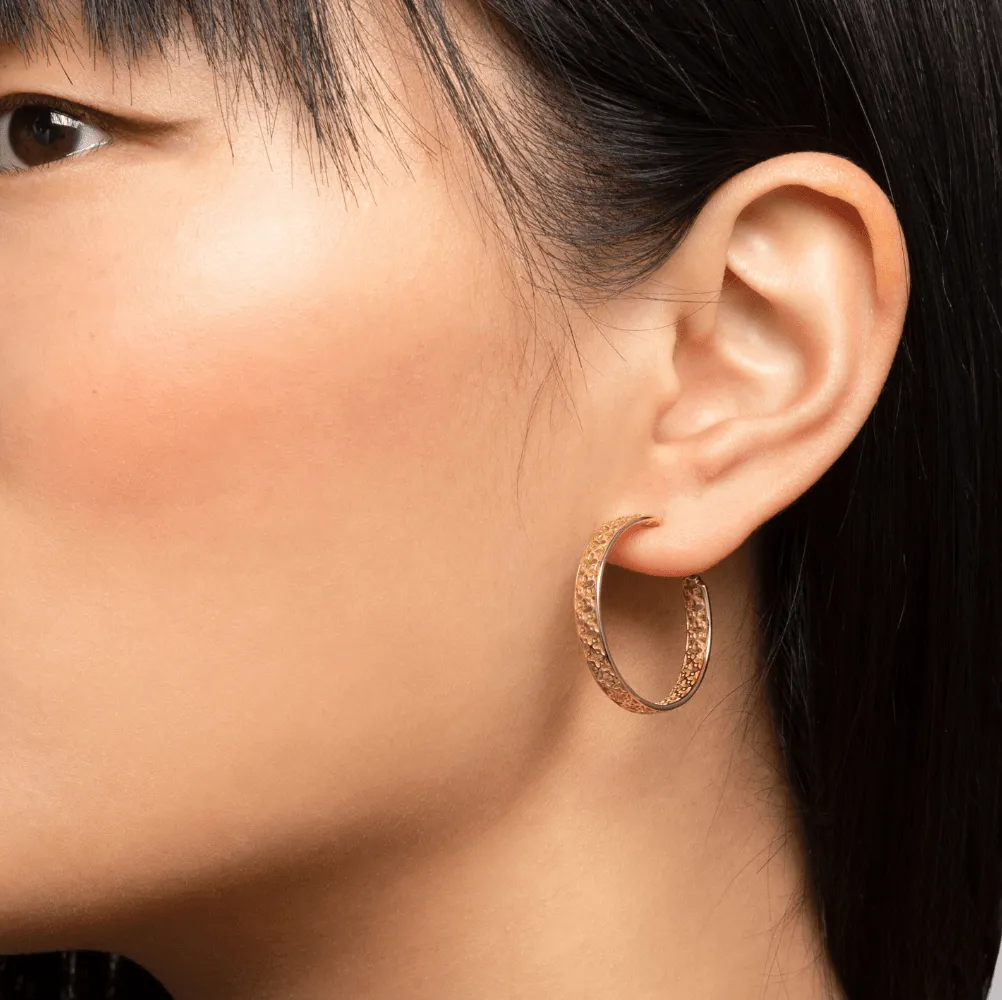 Birks Muse 30 mm 18k Yellow Gold Pierced Hoop Earrings