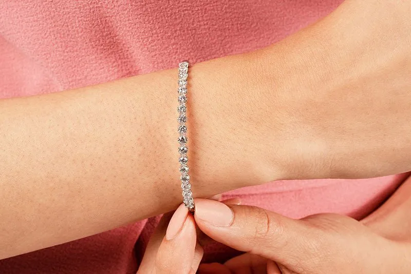 Blossoming Florals Diamond Bangle with 2.10 ct.(finished) 3mm
