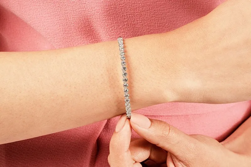 Blossoming Florals Diamond Bangle with 2.10 ct.(finished) 3mm