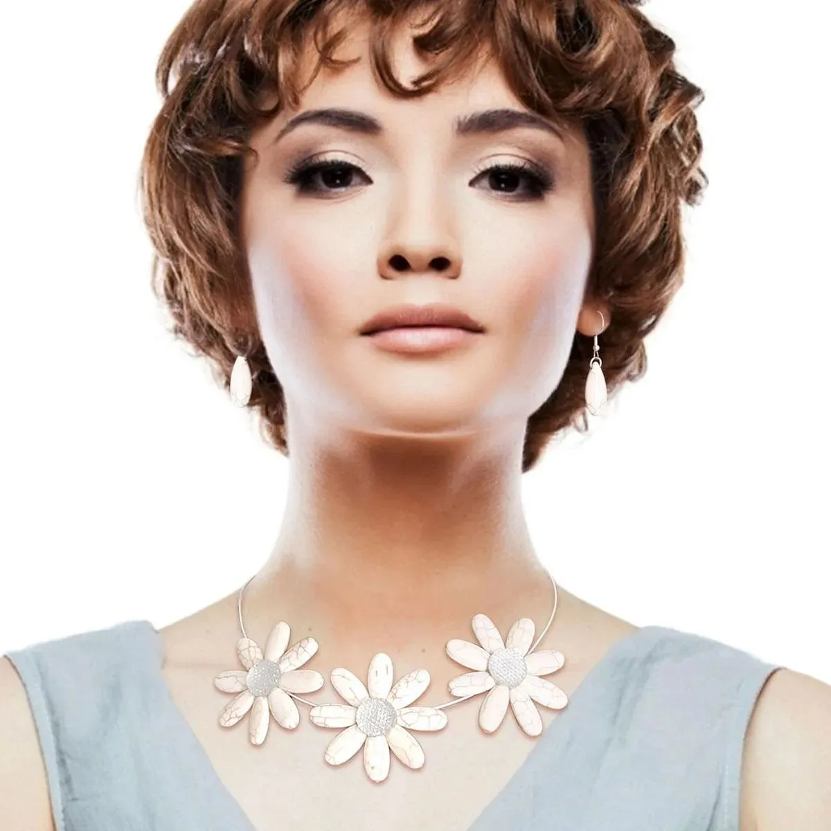 Buy Ivory-color Daisy Necklace Set - Perfect Accessory for Summer