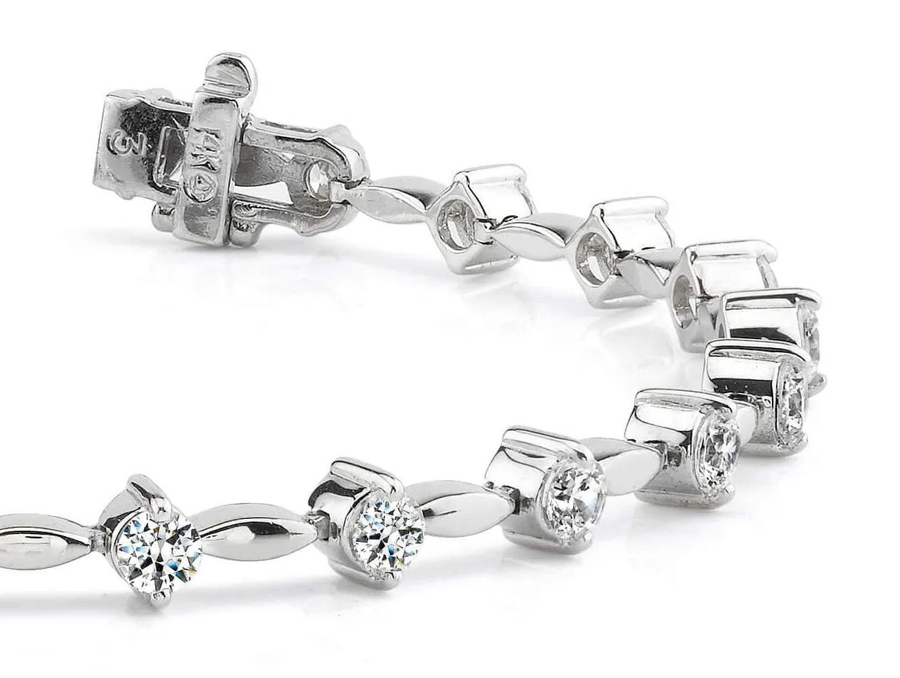 Classic Diamond Link Diamond Bracelet with 2.06 ct.(finished) 2.8mm