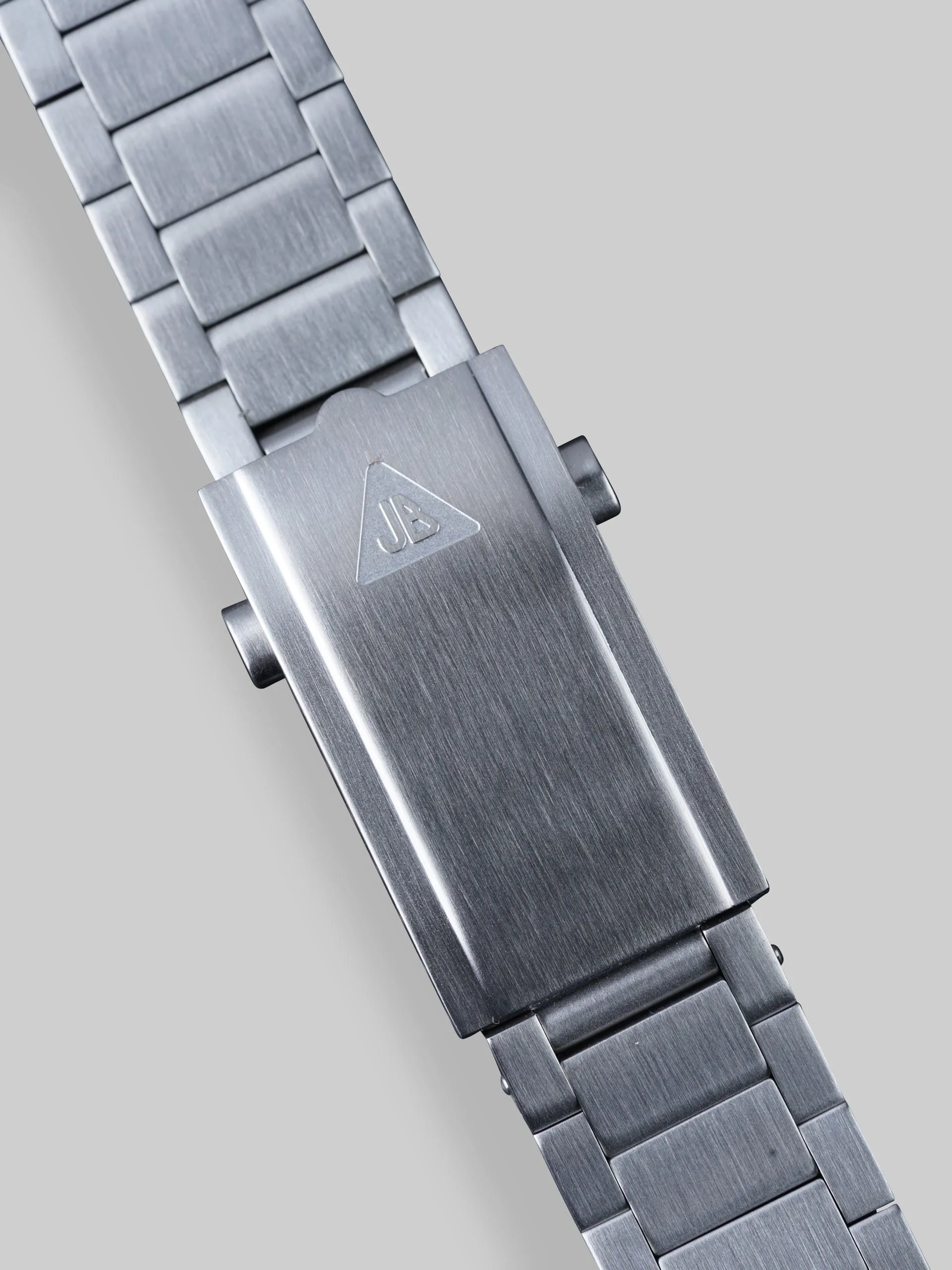 Contemporary Flat Link Bracelet for Omega Speedmaster - Fully Brushed