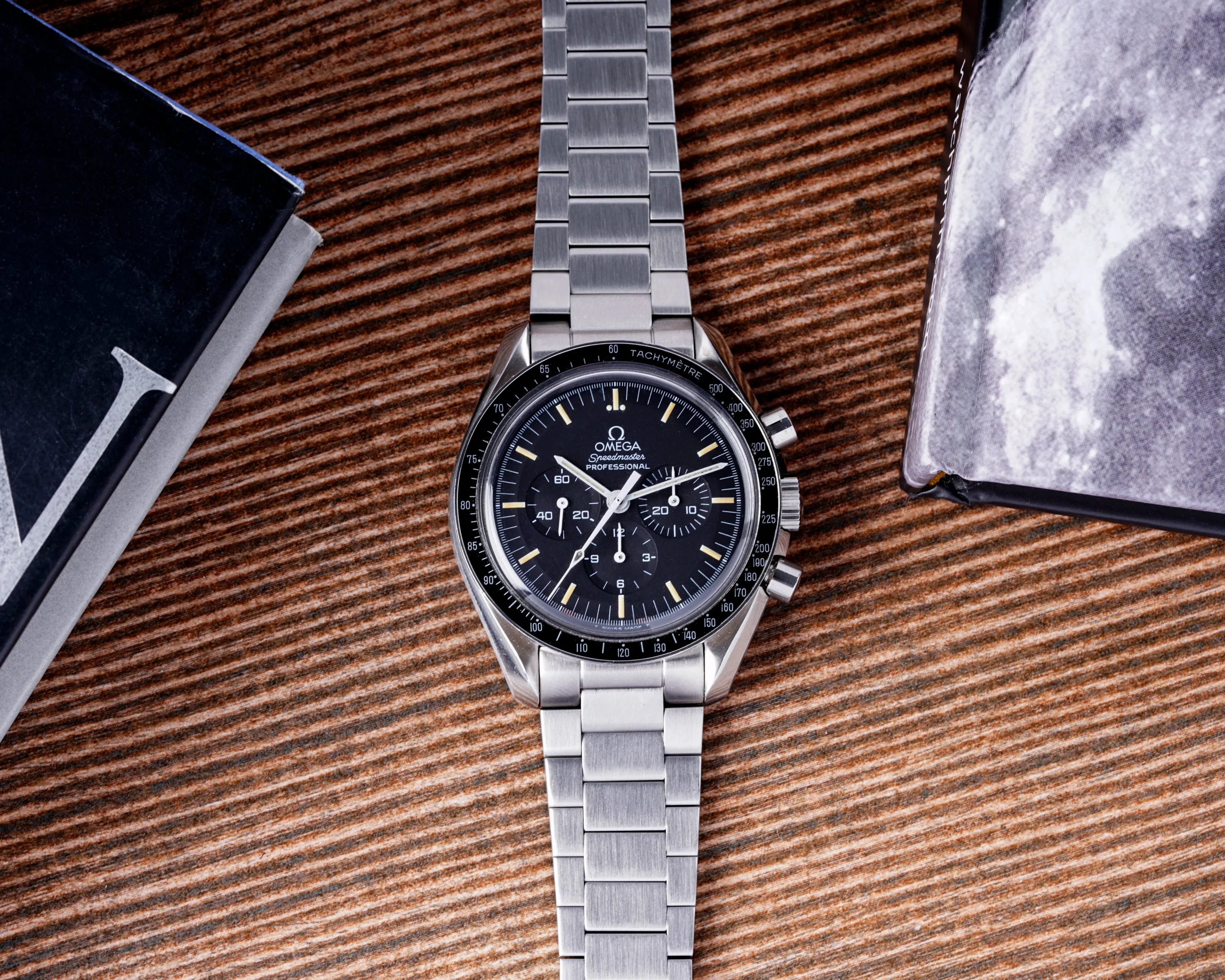Contemporary Flat Link Bracelet for Omega Speedmaster - Fully Brushed