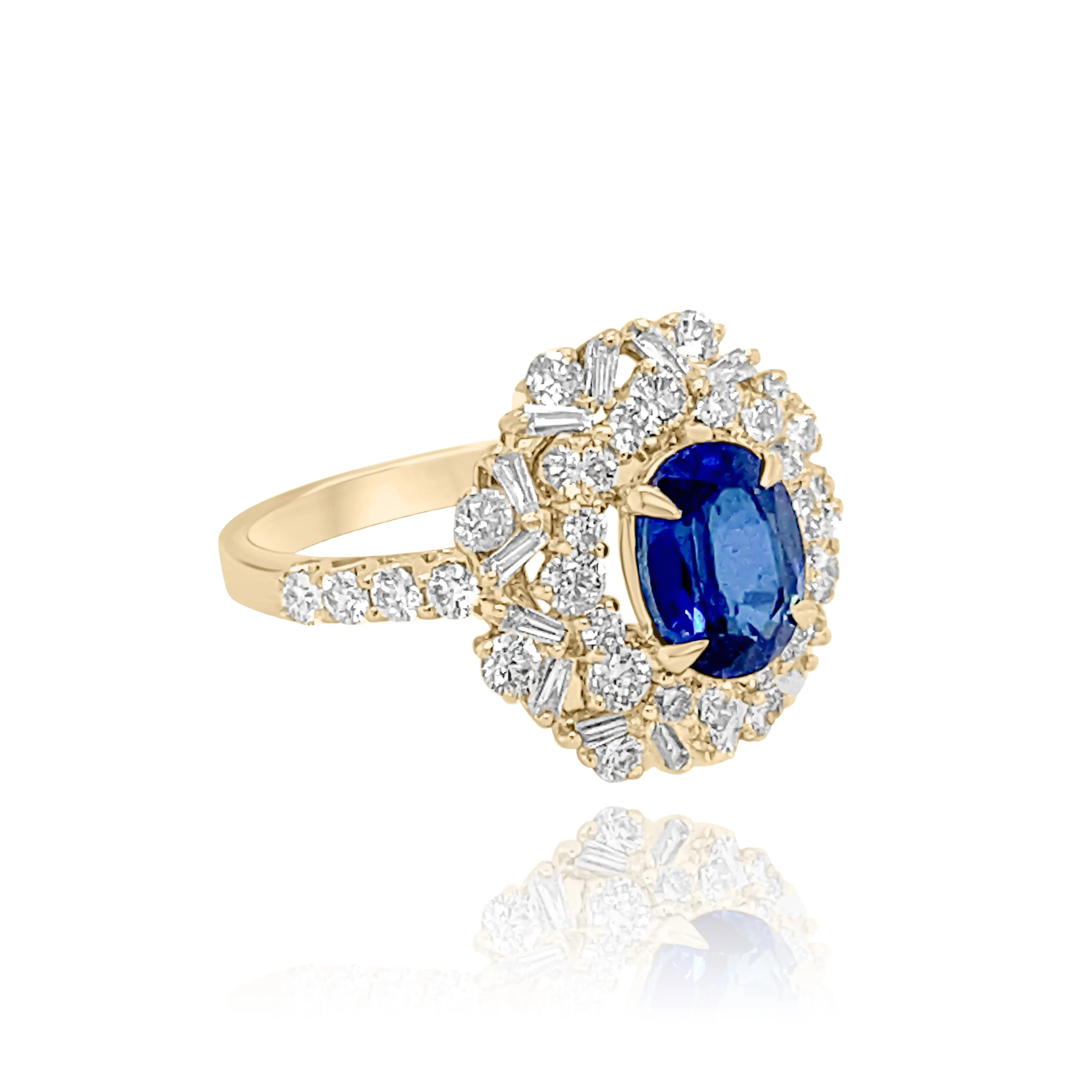 DIAMONDS & SAPPHIRE "ELEANOR" RING.
