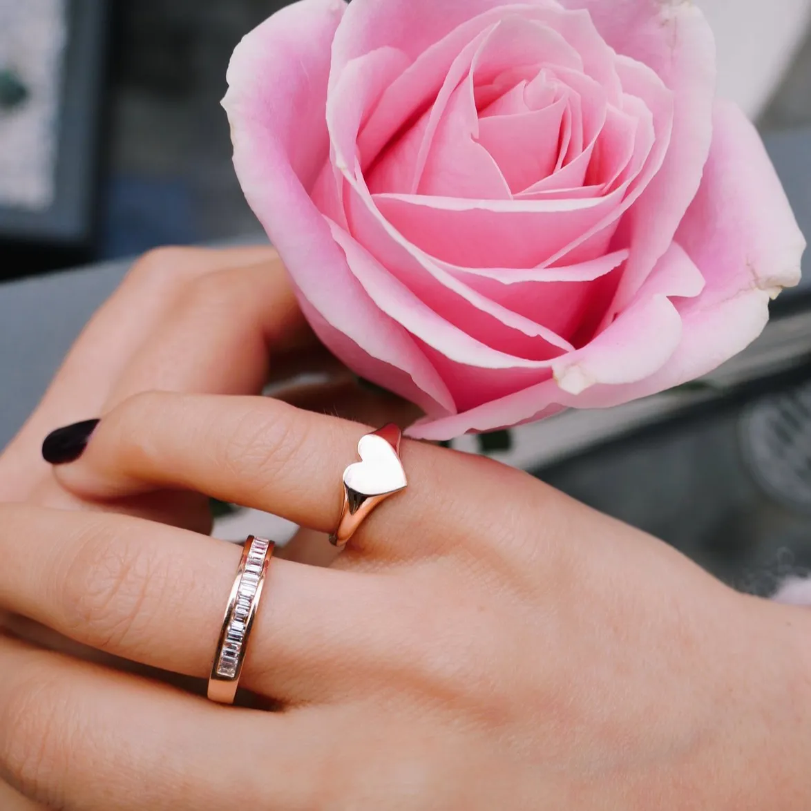 EF Collection Gold Heart Signet Ring