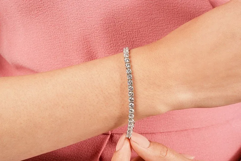 Enchanted Tulip Lab-Grown Diamond Tennis Bracelet with 4.88 ct.(finished) 2.75mm