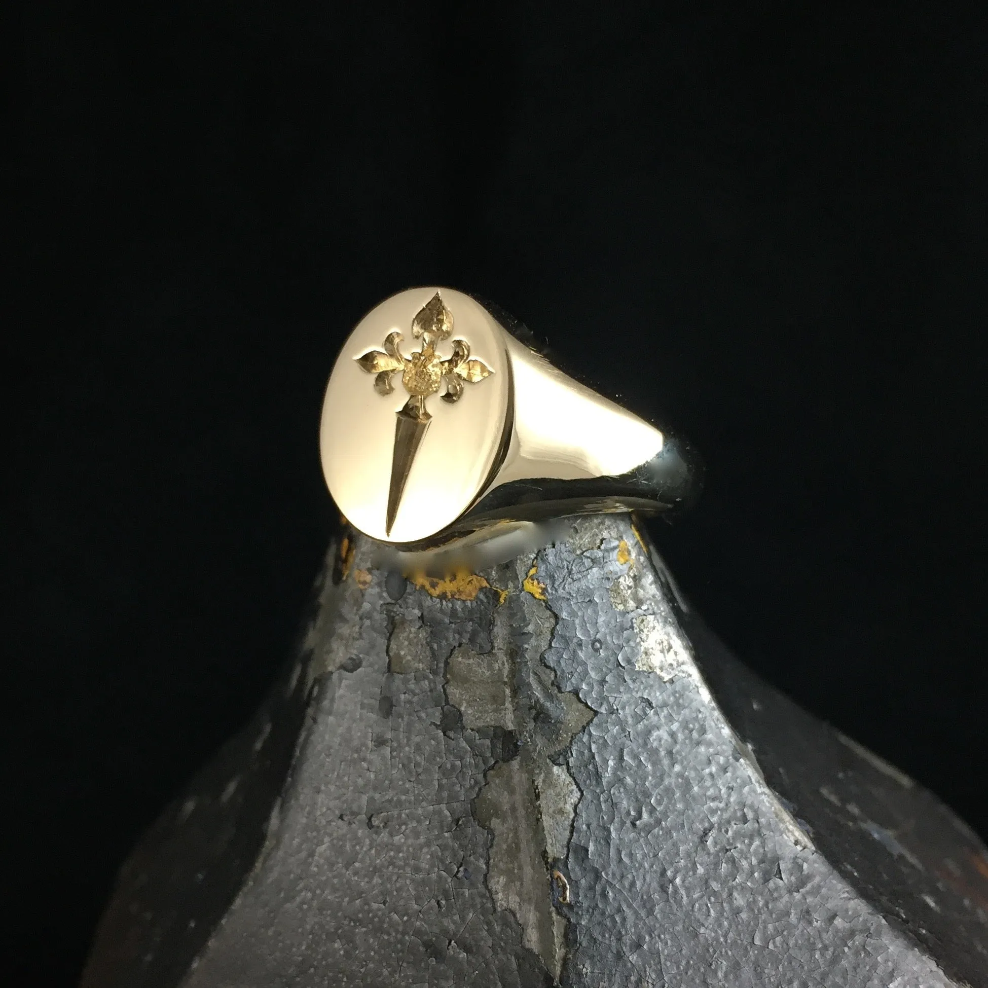 Family Crest Seal Engraved 13mm x 11mm  -  9 Carat Yellow Gold Signet Ring