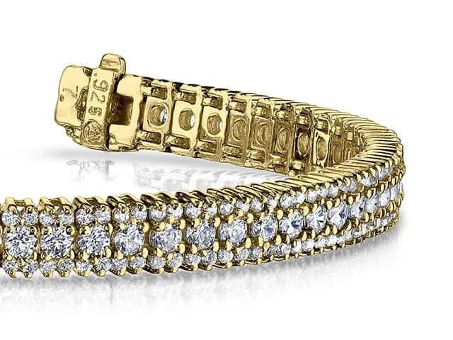 Flashy Prong Set Diamond Bracelet with 4.49 ct.(finished) 1.1mm, 2.1mm