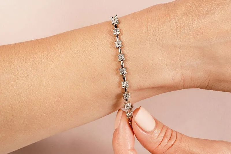 Flower Link Lab-Grown Diamond Bracelet with 2.94 ct.(finished) 2.1mm
