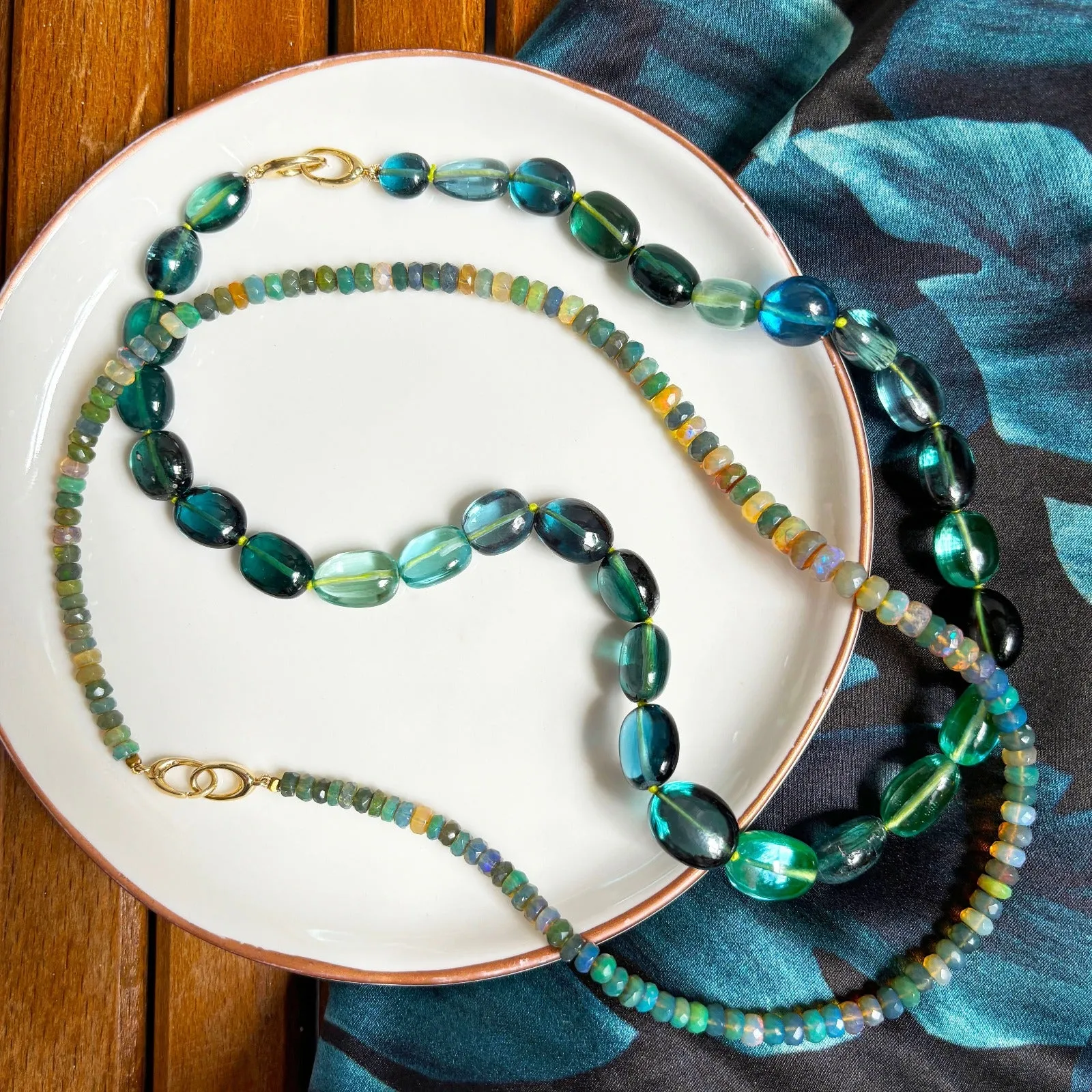 Green-Blue Spinel Nugget Collar