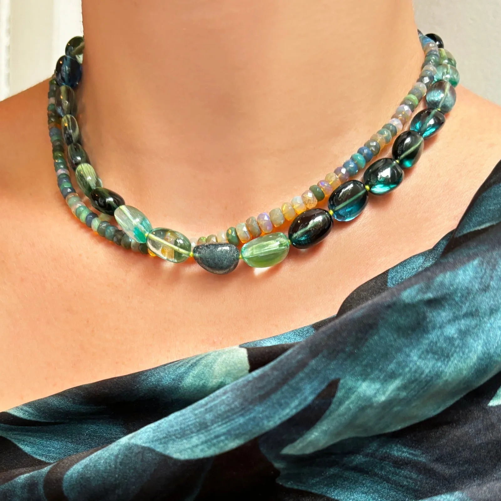Green-Blue Spinel Nugget Collar
