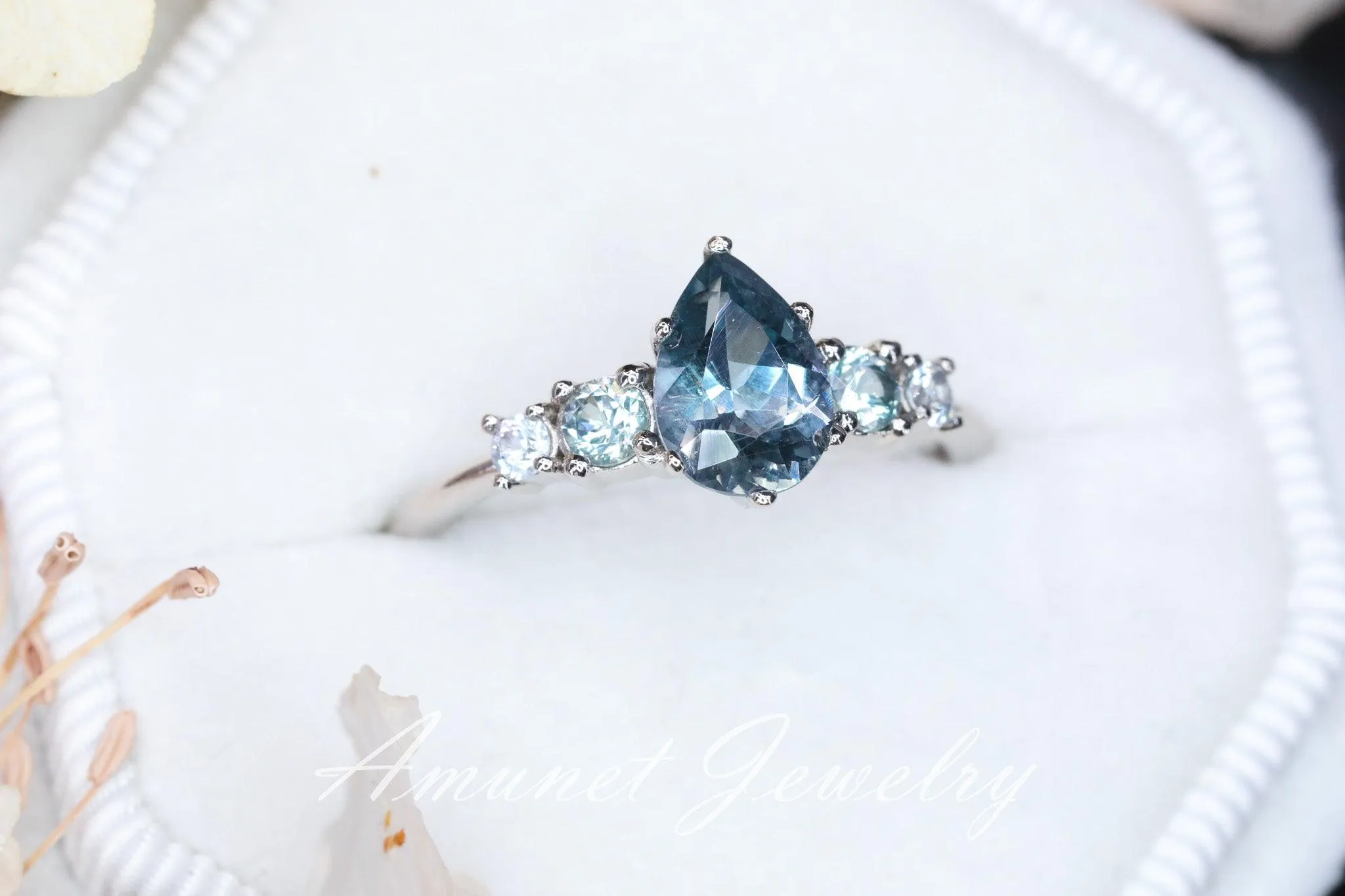 Green sapphire ring, montana sapphire ring, pear sapphire ring, engagement ring