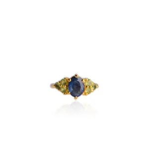 Handmade 7 x 9 mm. Oval Cut Blue African Sapphire and Peridot Cluster Ring