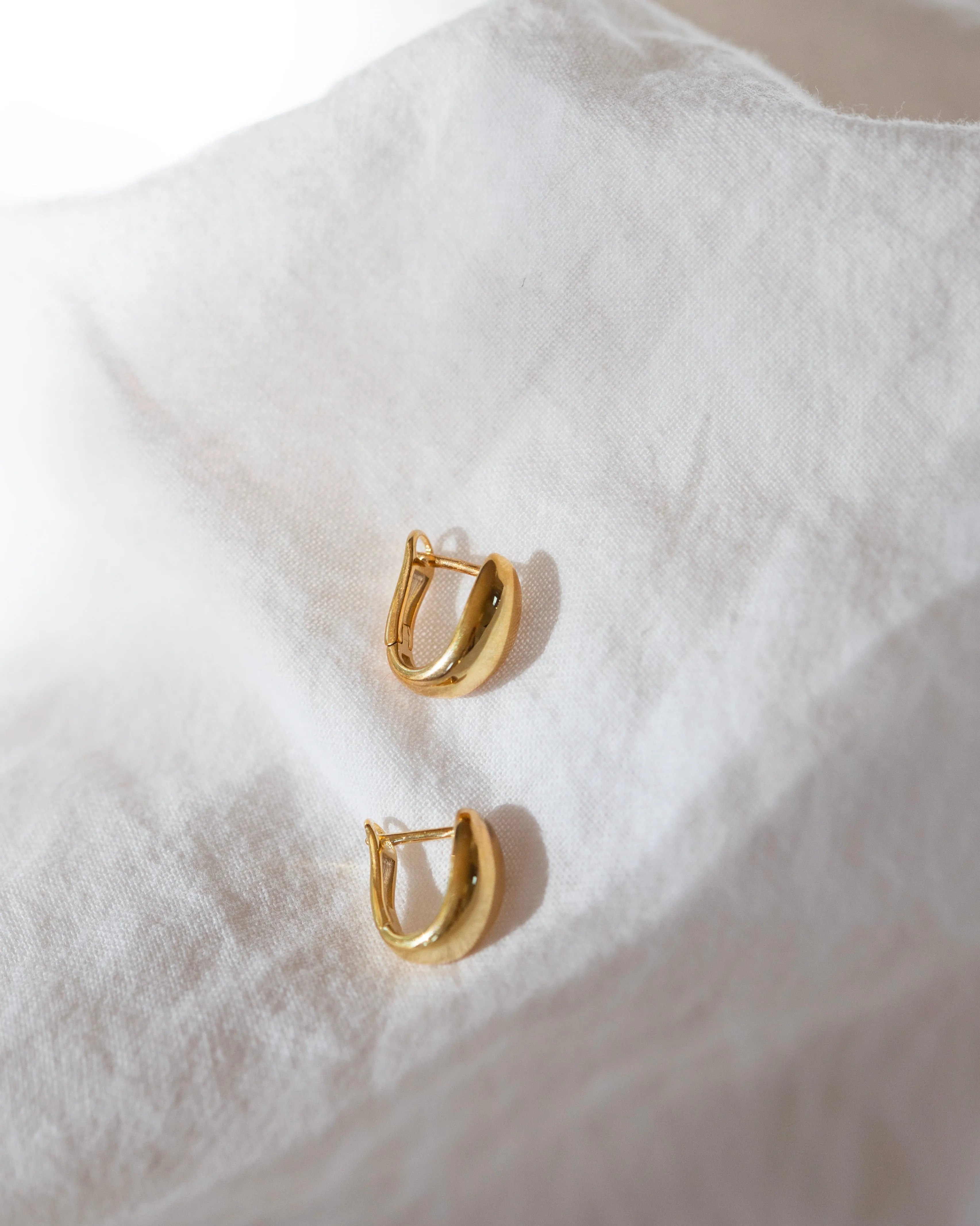 Hinged Dome Hoop Huggies