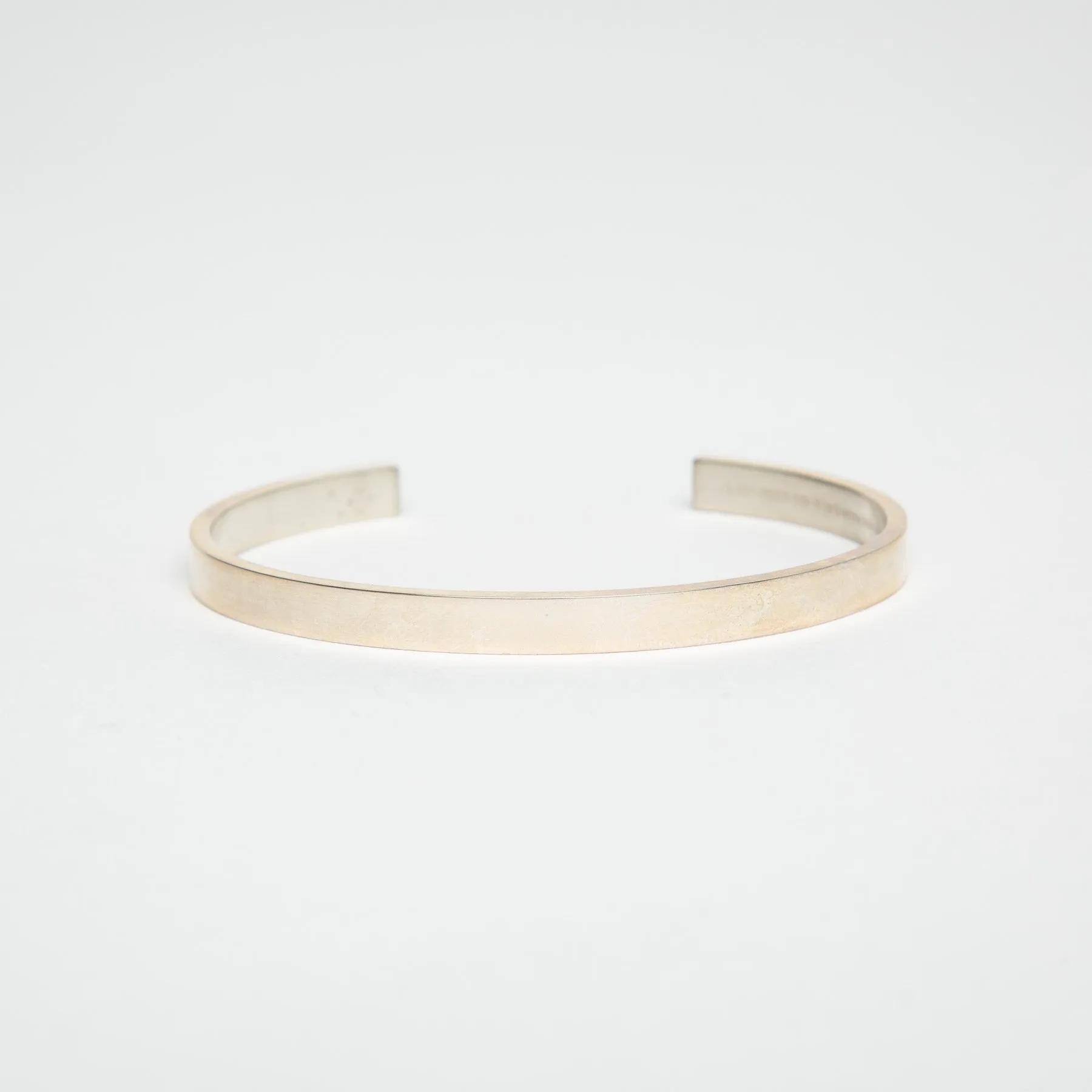 LE GRAMME | 15G POLISHED SILVER RIBBON CUFF BRACELET