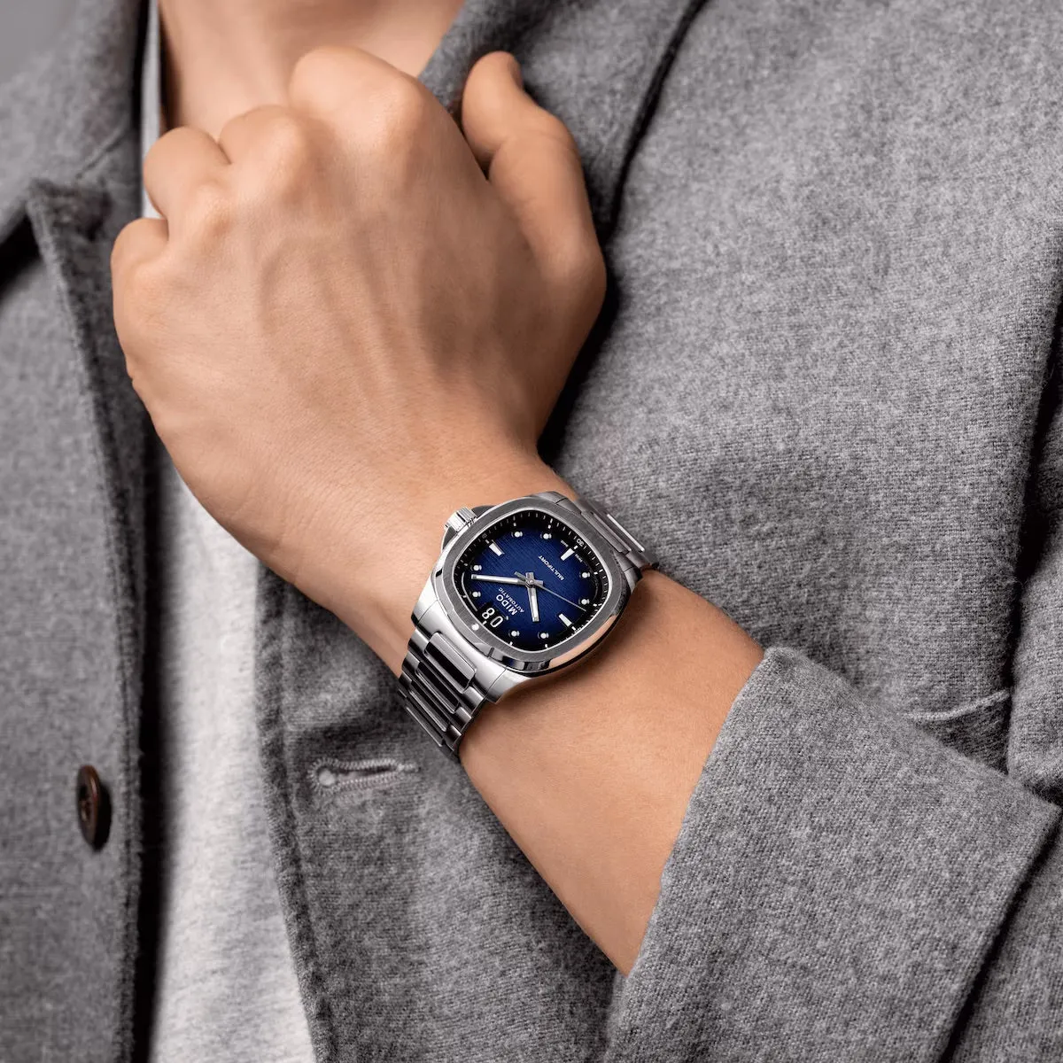 MIDO MULTIFORT TV BIG DATE BLUE ON BRACELET