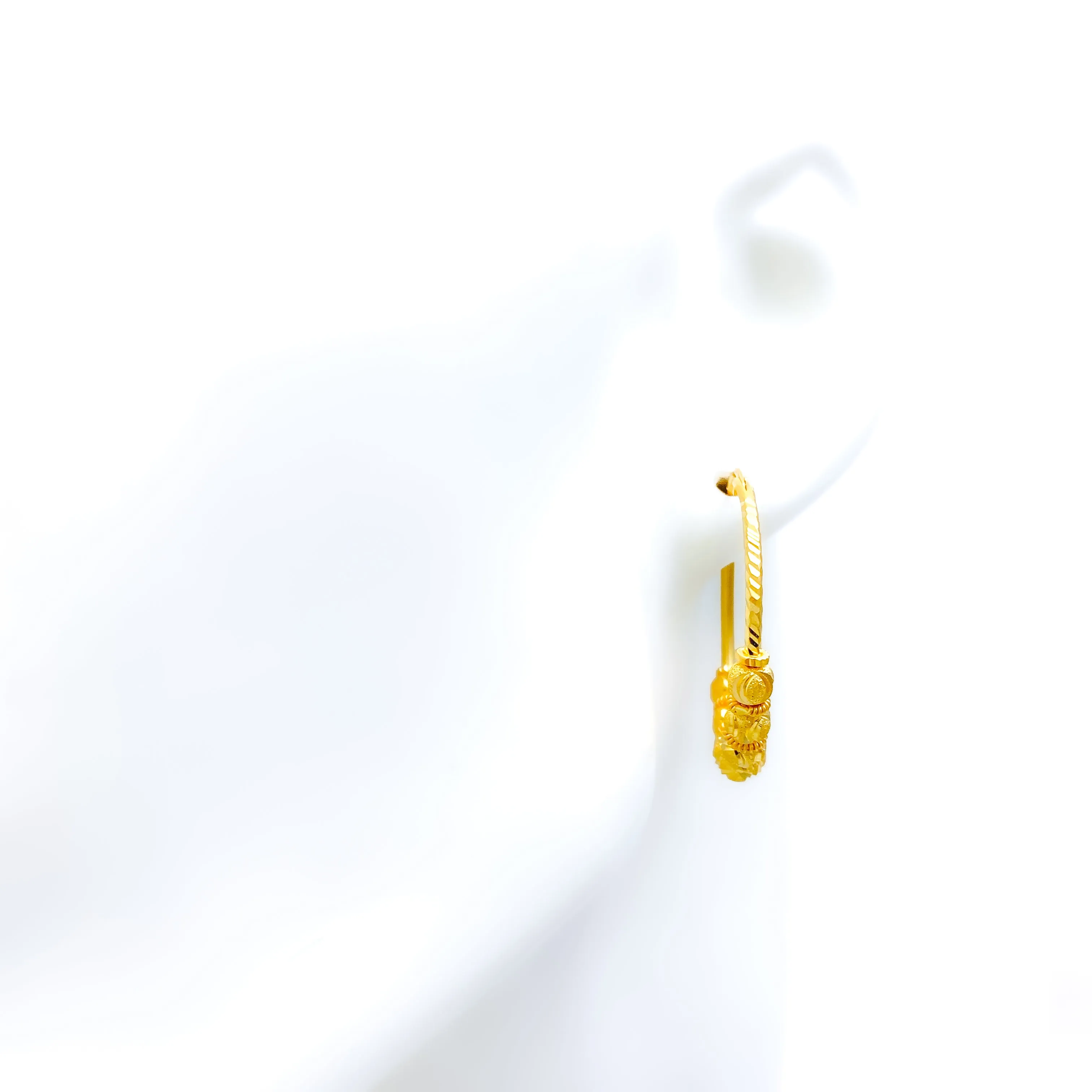 Modern Glamorous 22k Gold Hoop Earring