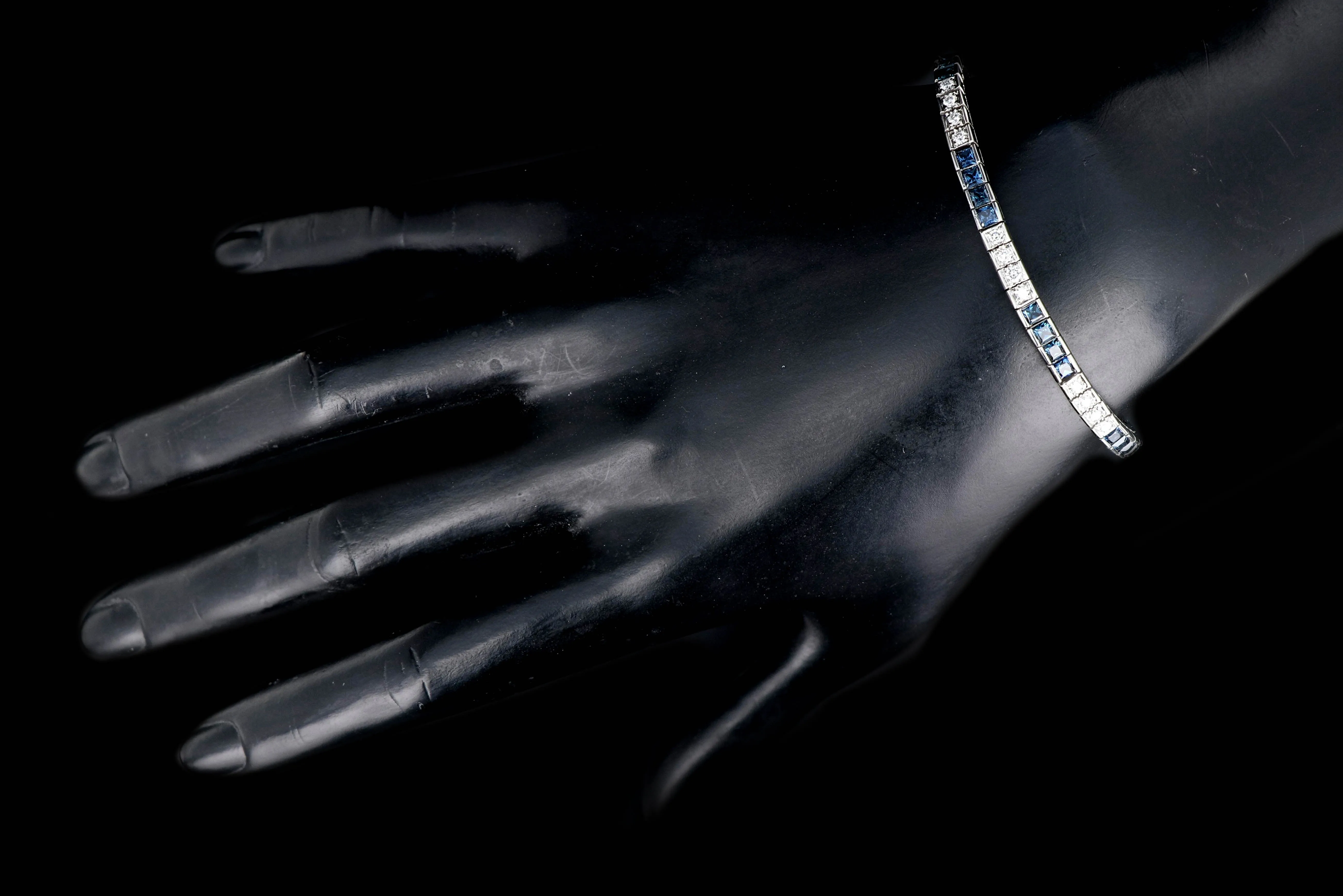 Modern Platinum 3 Carat Natural Sapphire and 1 Carat Diamond Tennis Bracelet