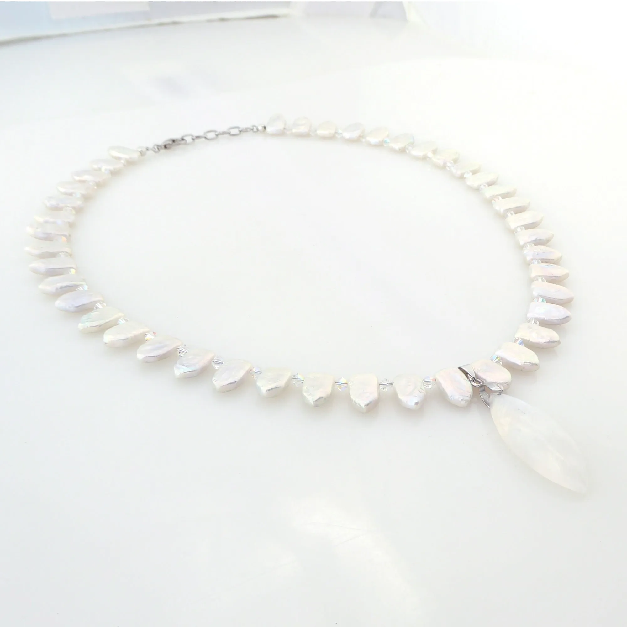 Moonstone pearl collar necklace