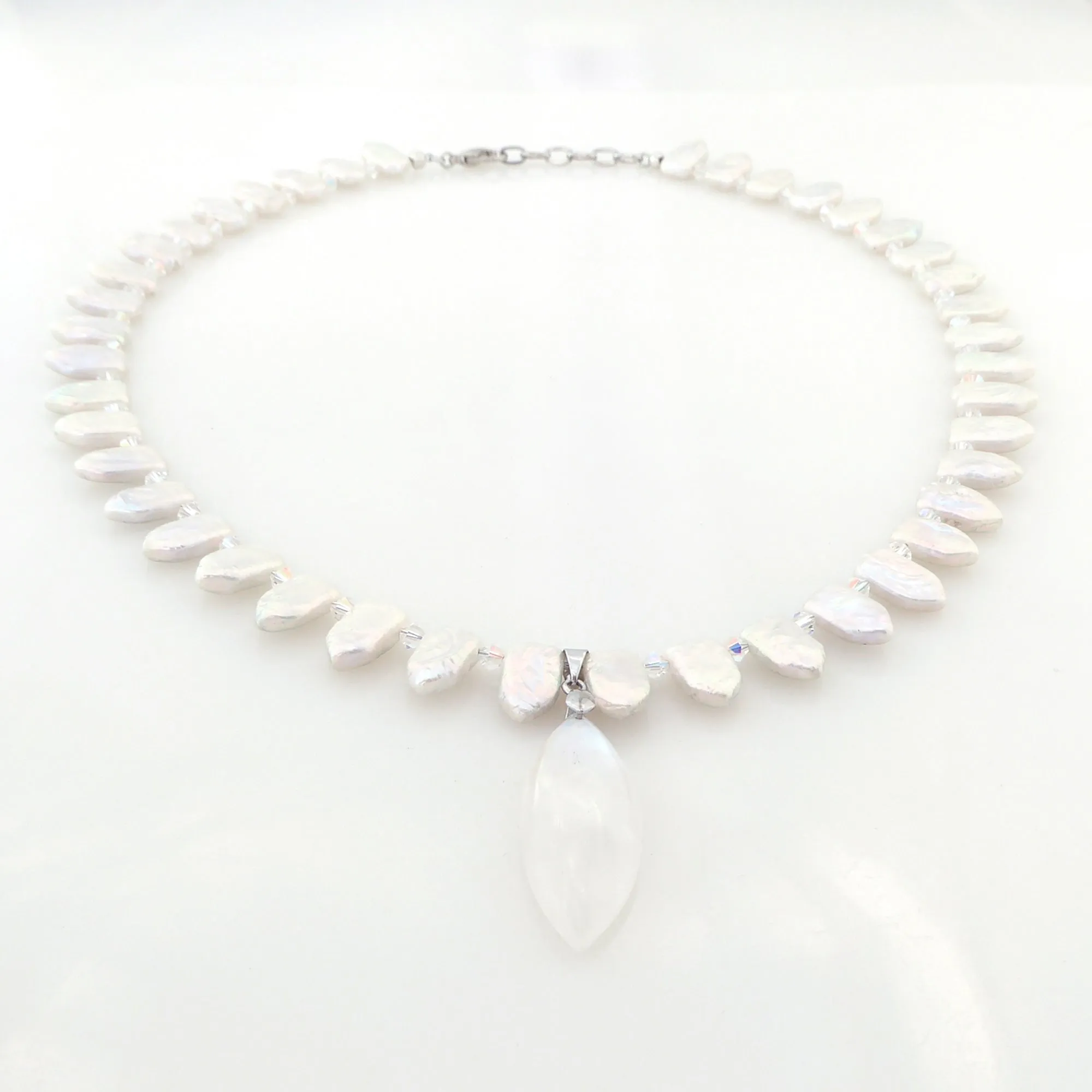 Moonstone pearl collar necklace