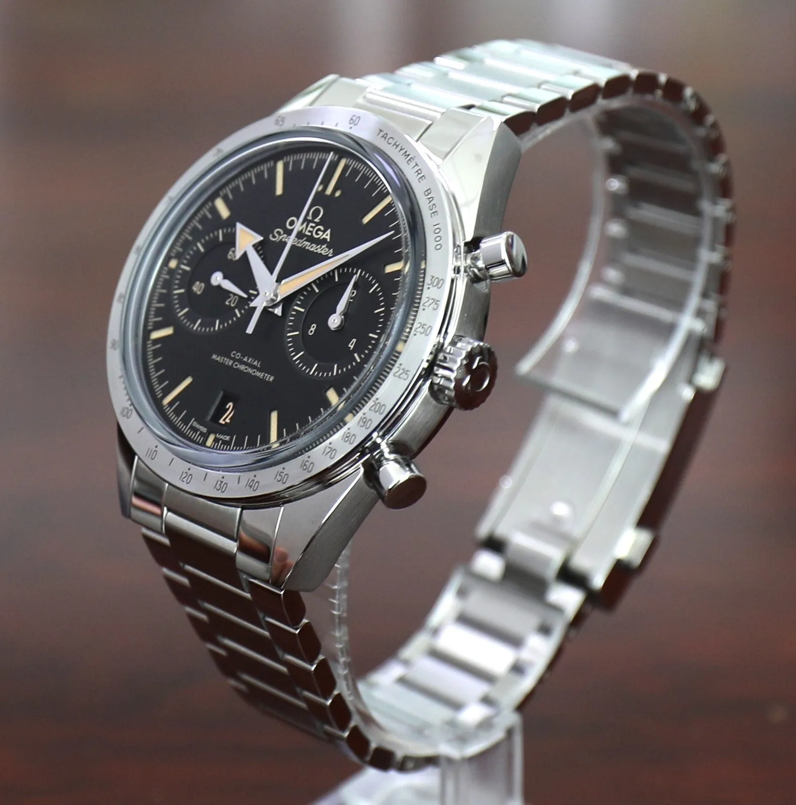 Omega Speedmaster Broad Arrow ’57 – 40mm – Manual – New – Full Set – CoAxial Chronograph – Full