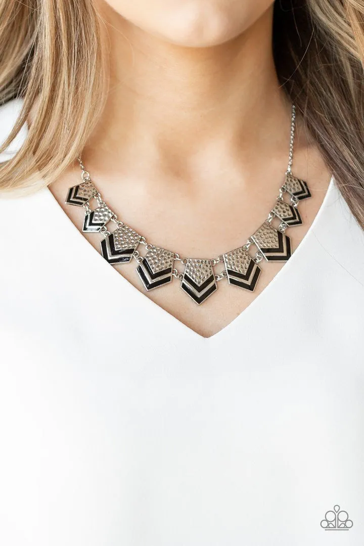 Pack Princess Black Paparazzi Necklace