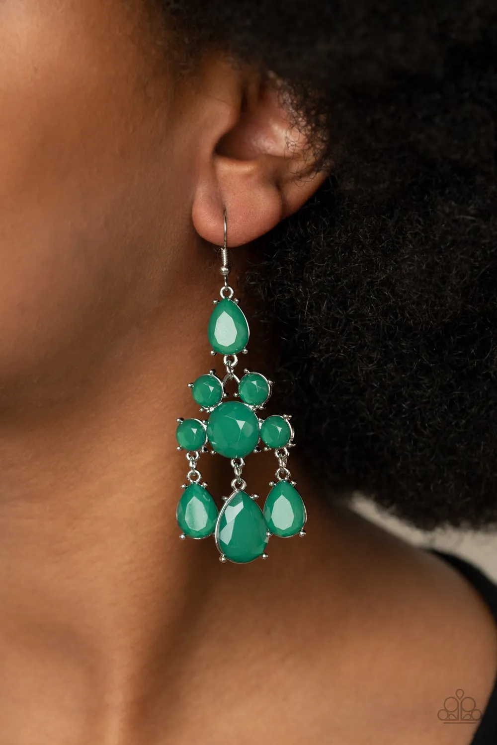 PAPARAZZI Afterglow Glamour - Green Earrings