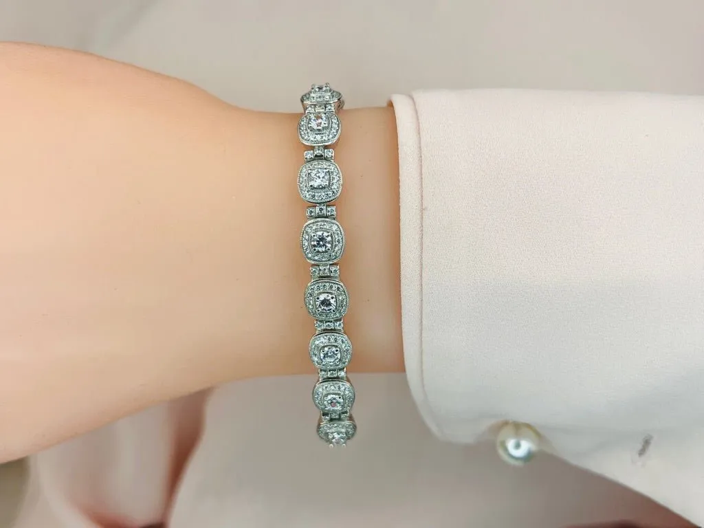 Red Carpet Lab-Grown Diamond Bracelet With Tube Links with 4.69 ct.(finished) 1.1mm, 3.4mm