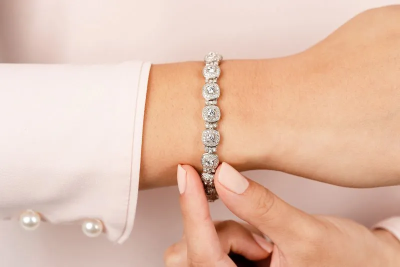Red Carpet Lab-Grown Diamond Bracelet With Tube Links with 4.69 ct.(finished) 1.1mm, 3.4mm