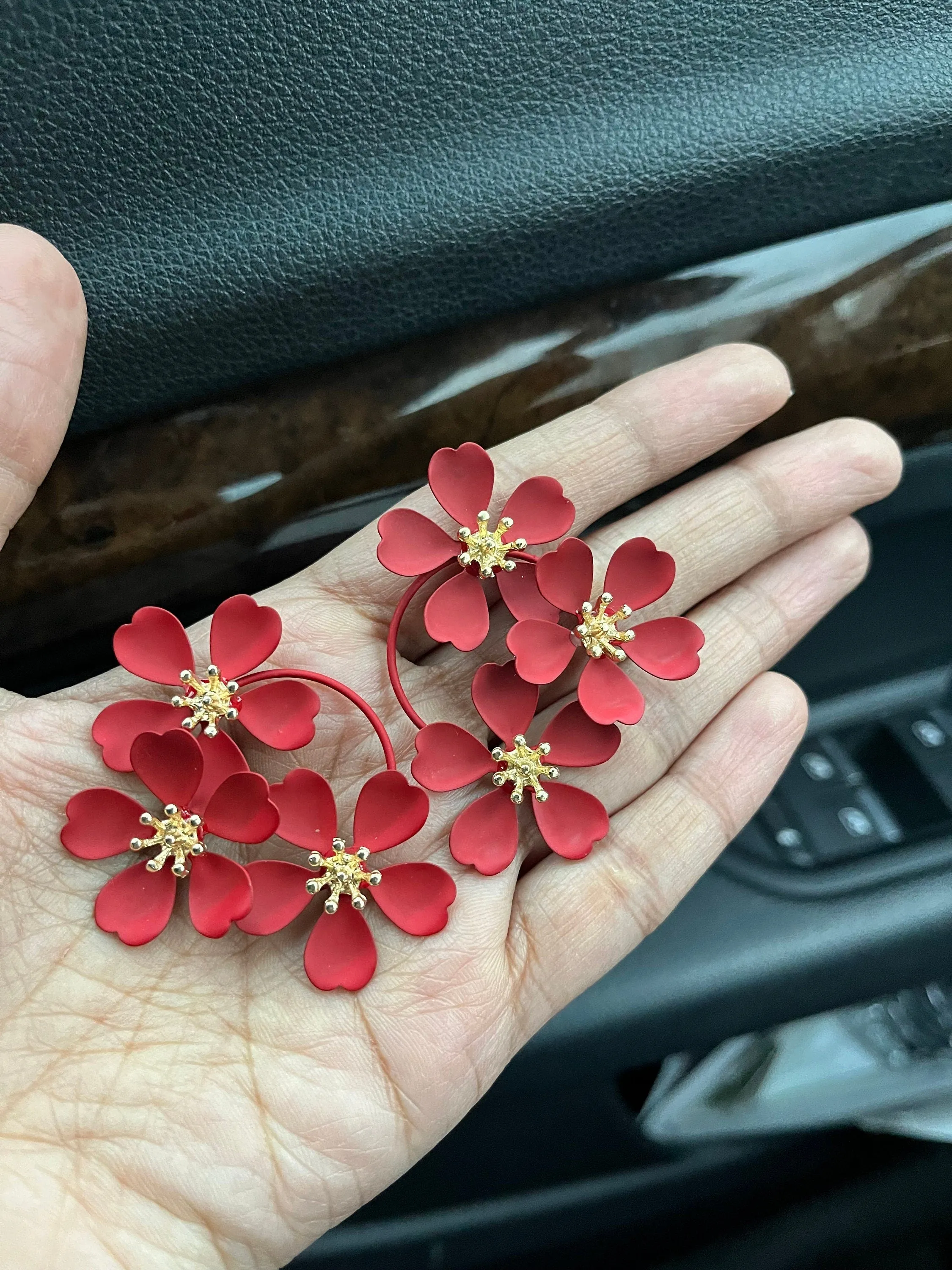 Red flower earrings , red stud big petal earrings , red floral earrings , large red studs  , sunflower earrings