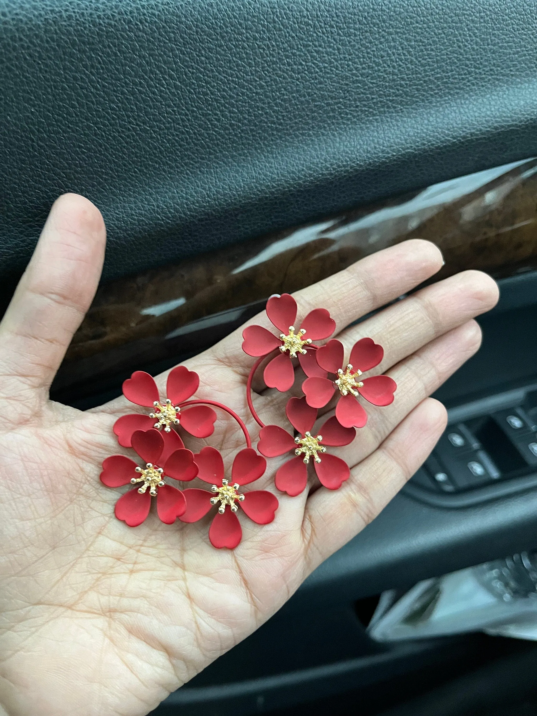Red flower earrings , red stud big petal earrings , red floral earrings , large red studs  , sunflower earrings