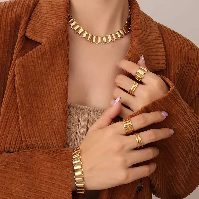 Retro Gold Link Bracelet