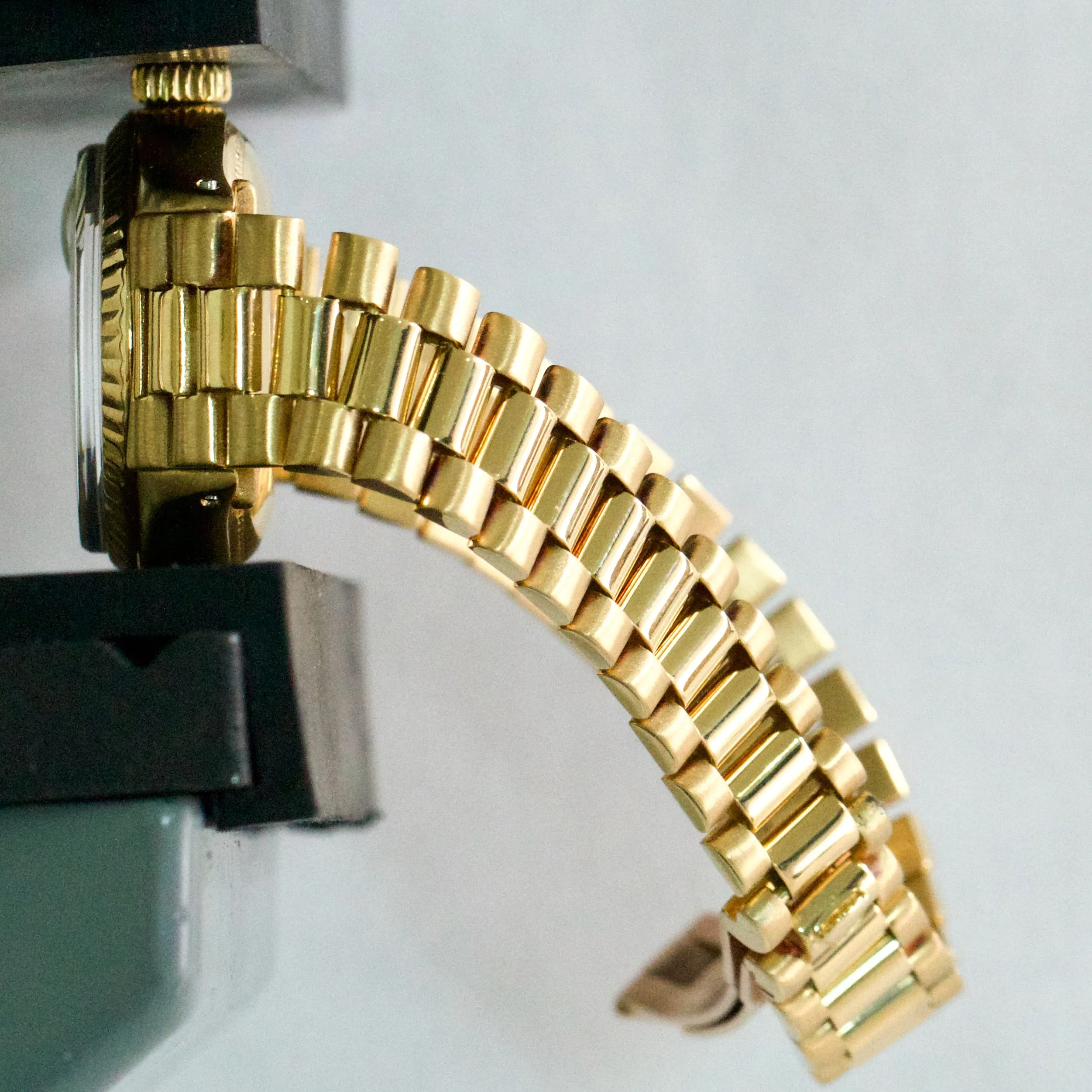 Rolex DateJust President 26mm SILVER LINEN 18K Yellow Gold Fluted Watch 6917