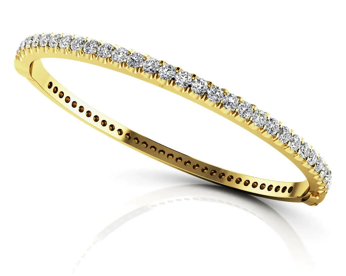 Shared Prong Oval Lab-Grown Diamond Bangle with 2.02 ct.(finished) 2.5mm