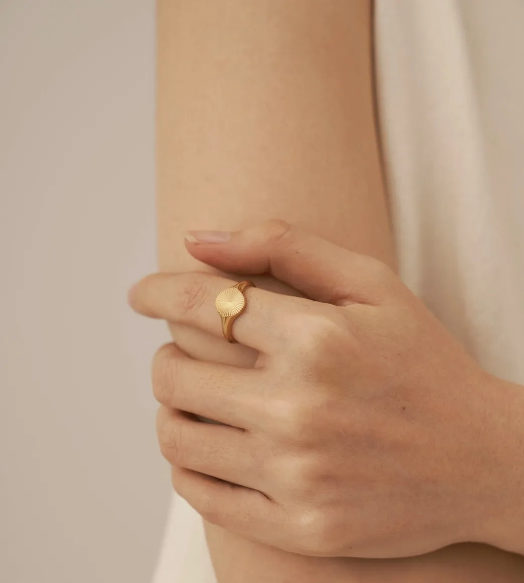 Soleil Sun Signet Ring - Gold
