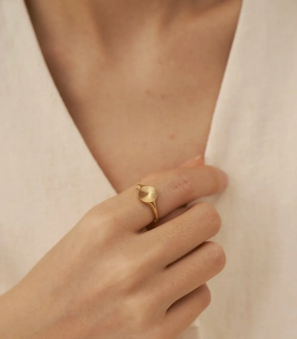 Soleil Sun Signet Ring - Gold