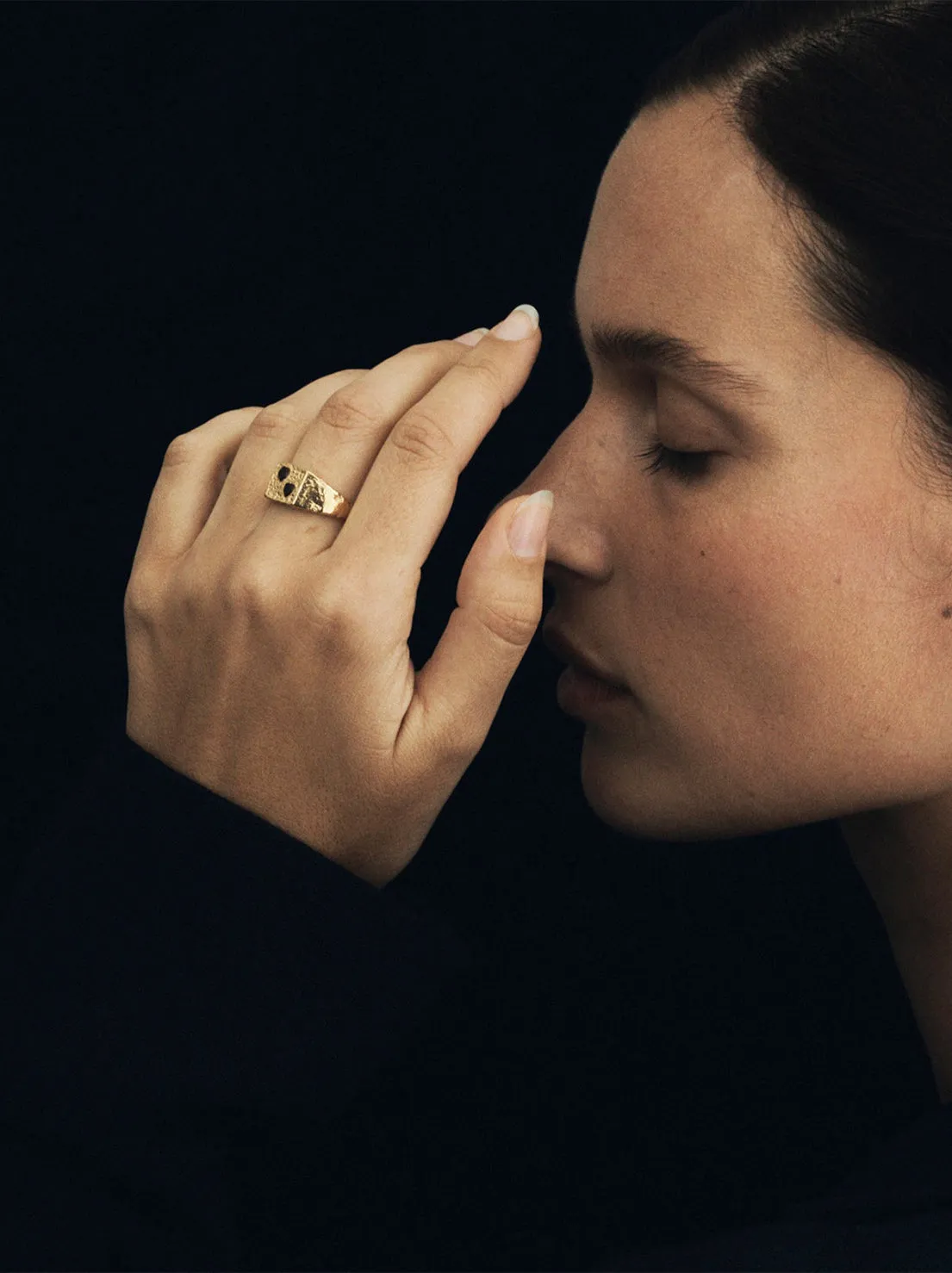 Temple of the Sun - Venus Signet Ring - Gold
