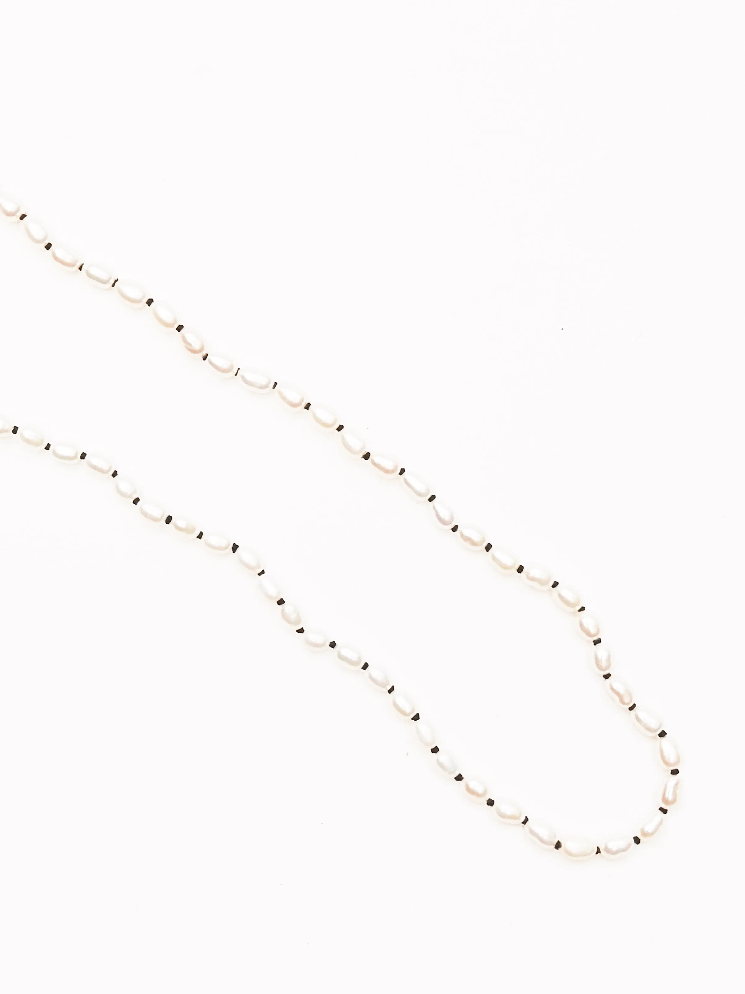 Tiny Pearl Collar