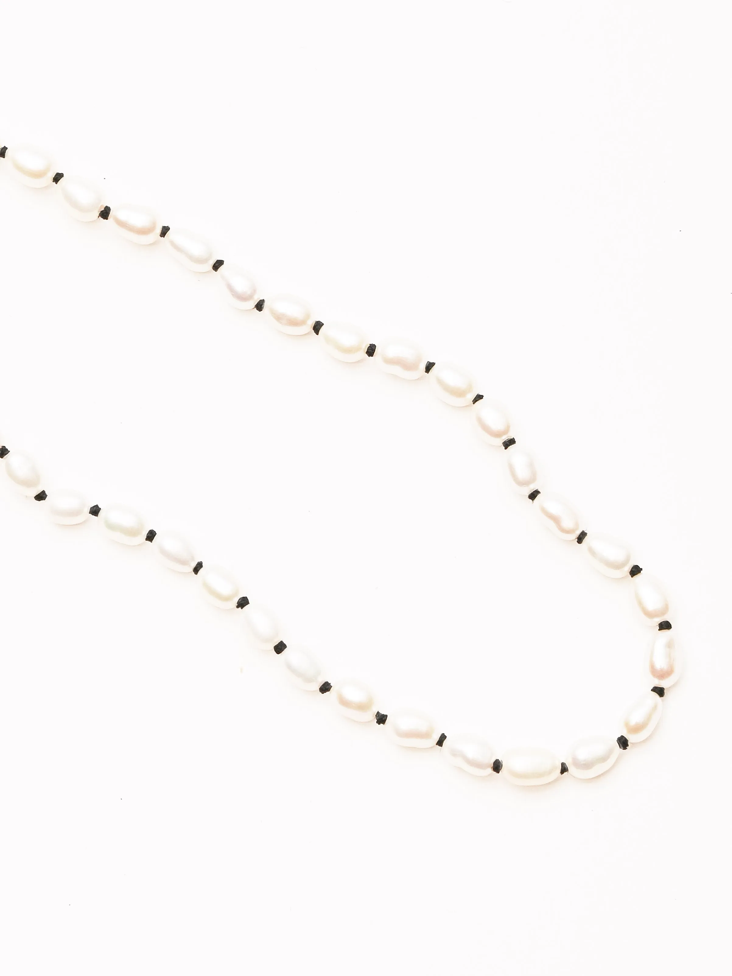 Tiny Pearl Collar