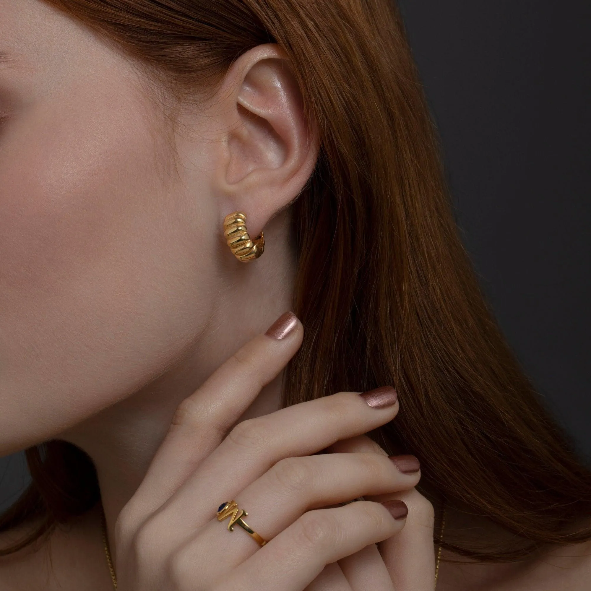 Trendy Scalloped Hinged Hoop Earrings - 18K Gold Vermeil