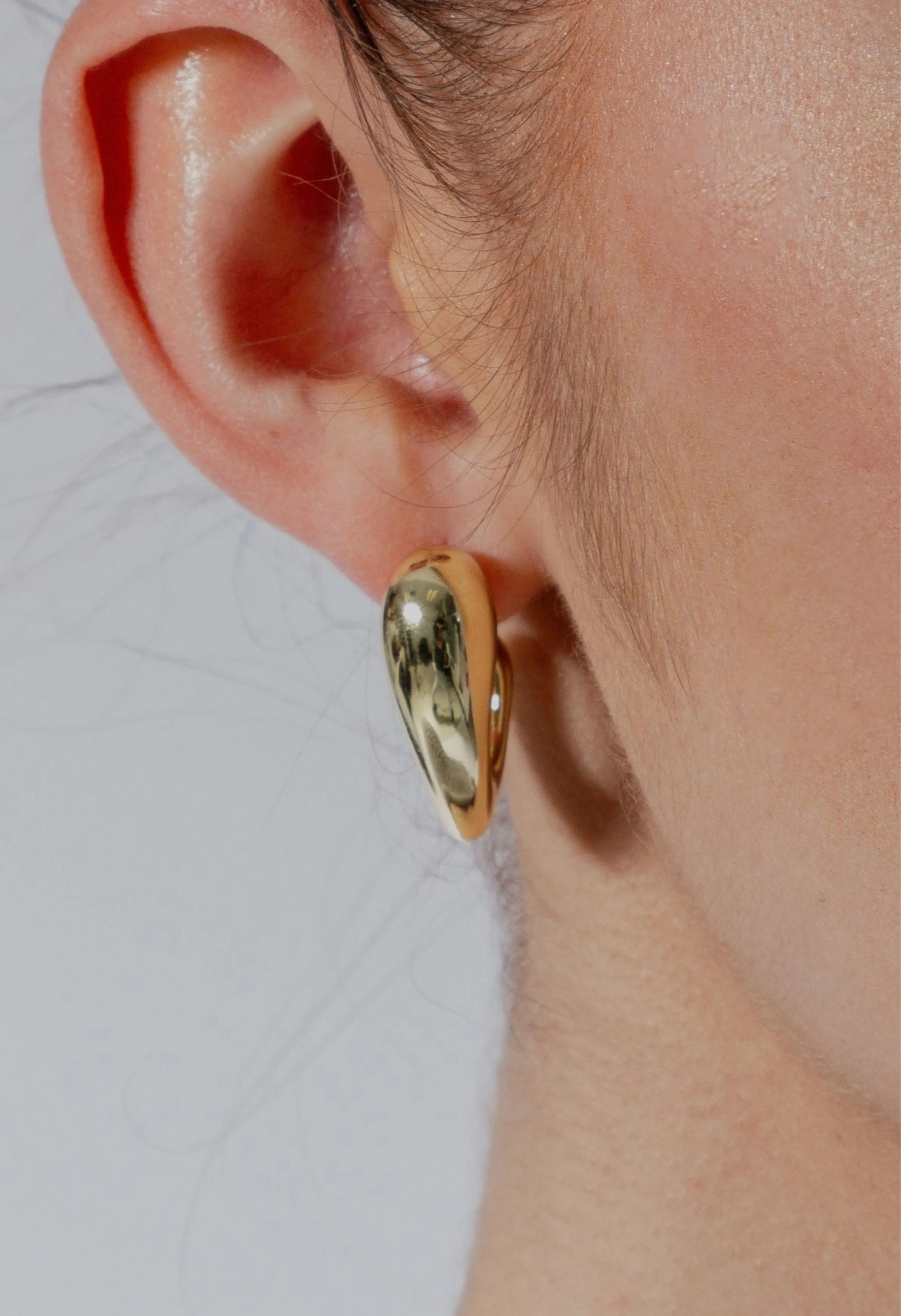 Valentine Earrings in Gold