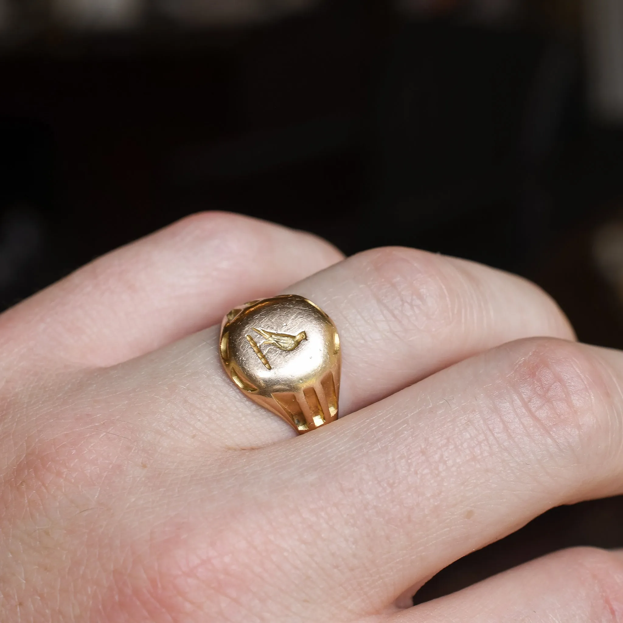 Victorian Lapwing Heraldic Intaglio Crest Singet Ring